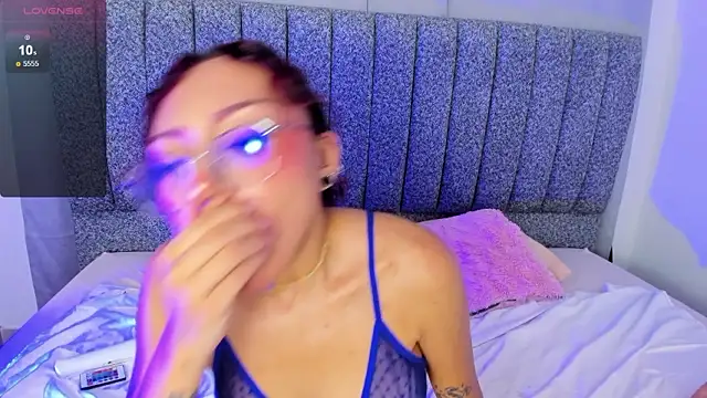 Stripchat sex cam kendallcruz1